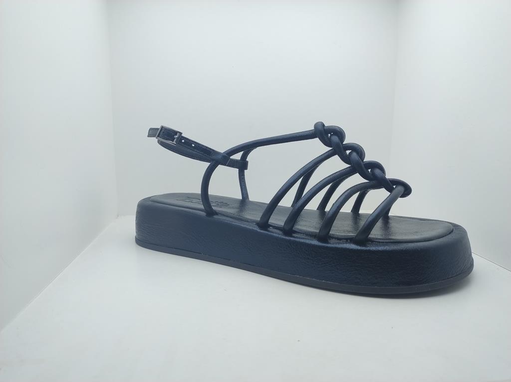 Flat Form - Amora